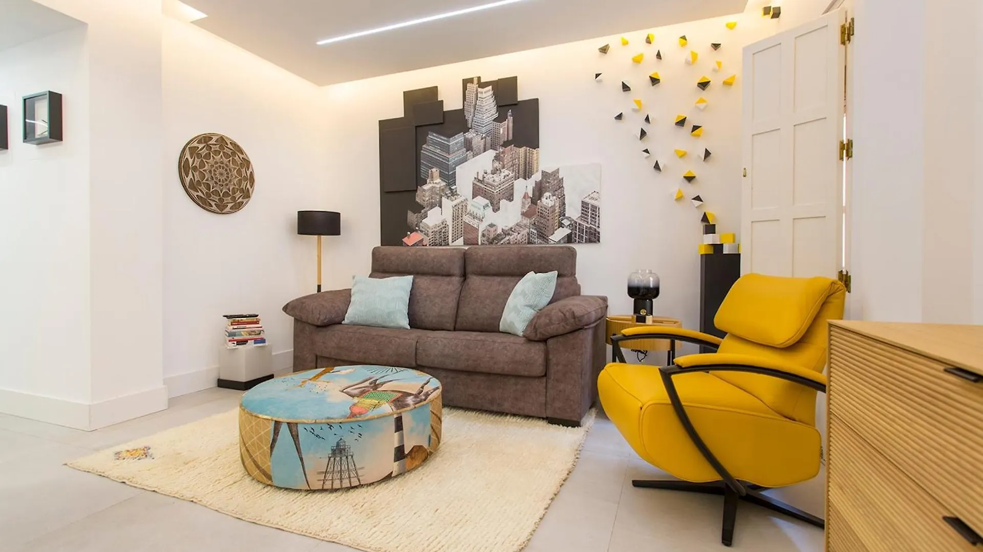 Dali'S Sanctuary In Granada - Private Parking Free Apartment