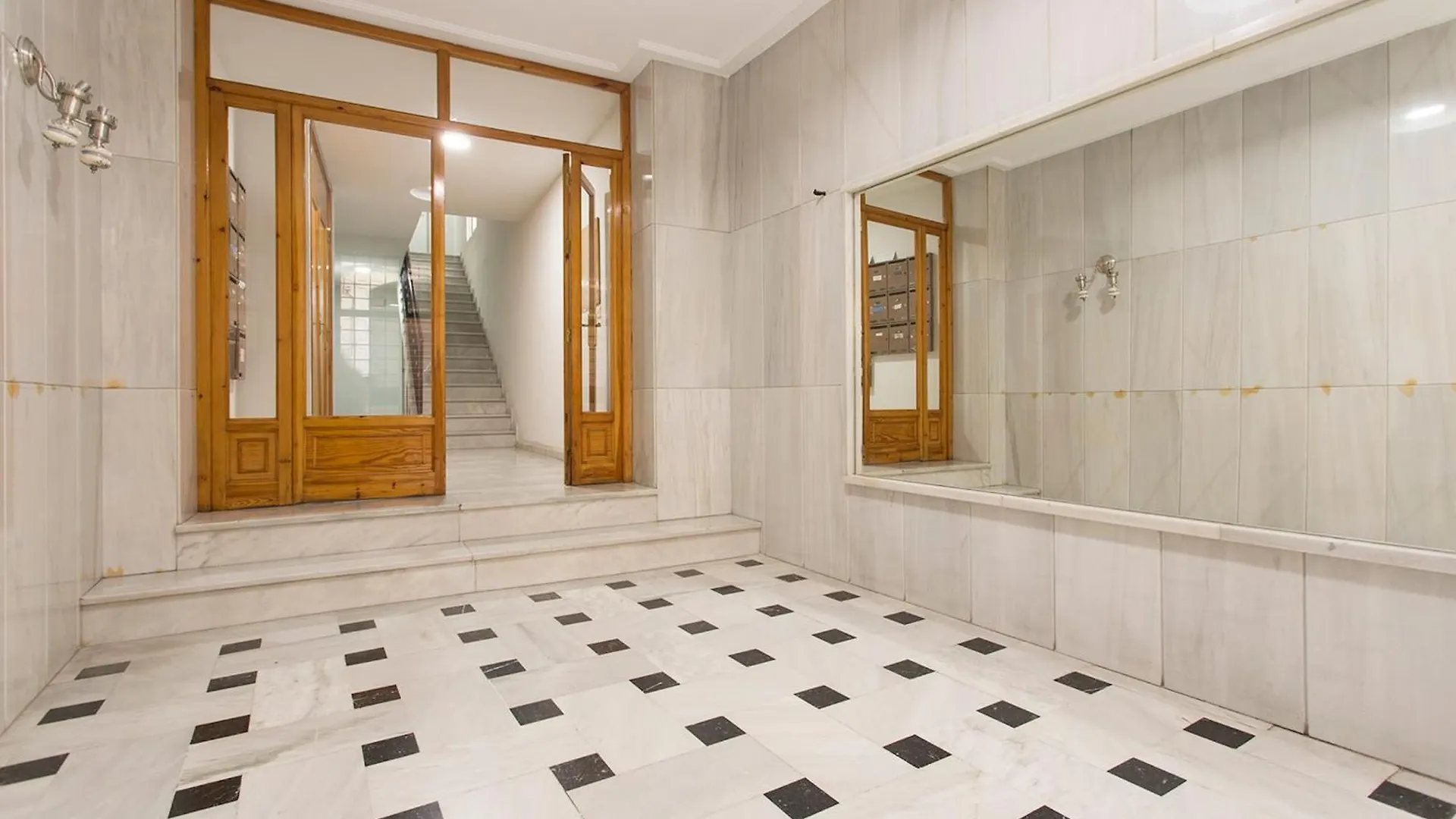 Dali'S Sanctuary In Granada - Private Parking Free Apartment