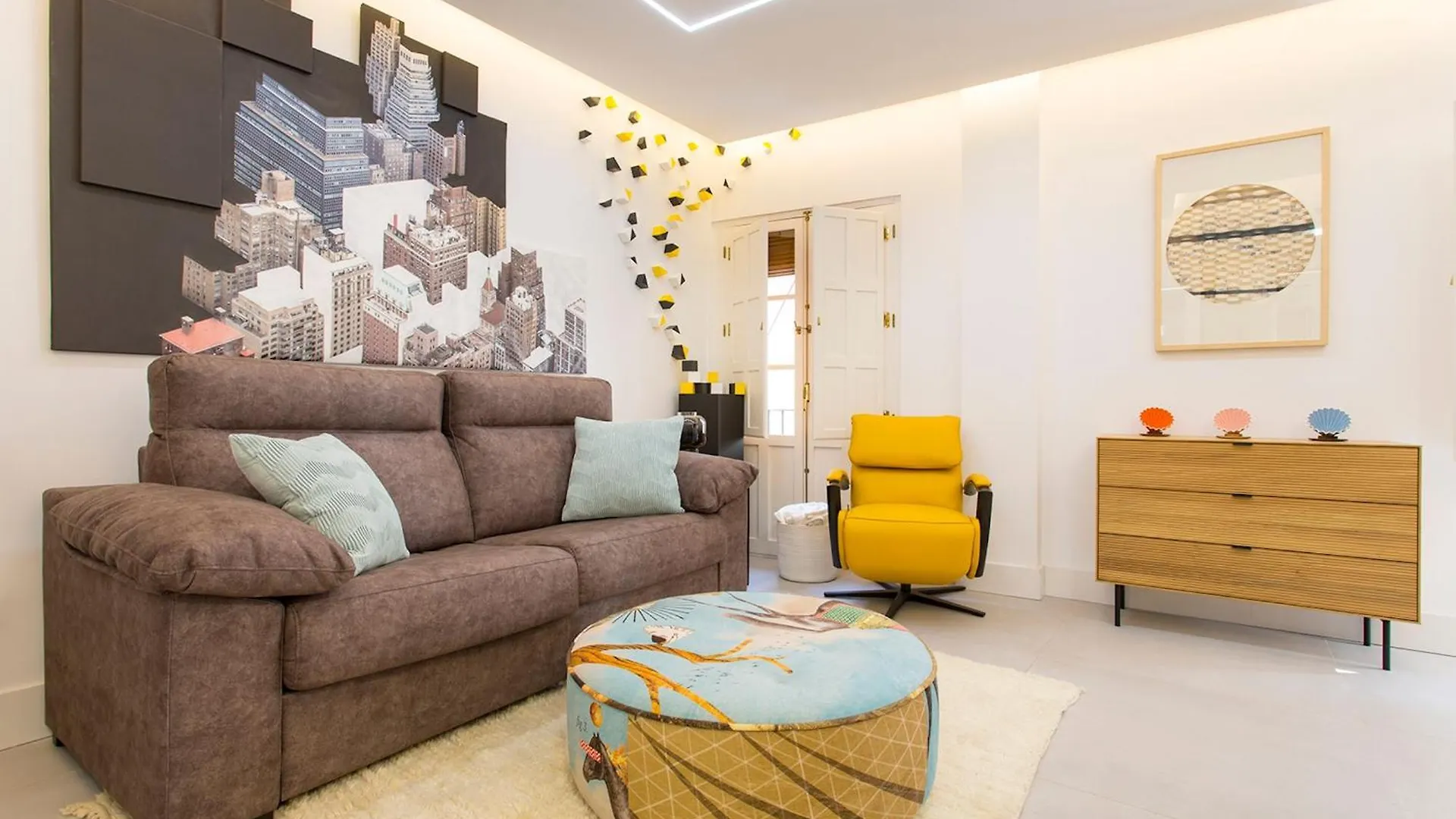 Dali'S Sanctuary In Granada - Private Parking Free Apartment