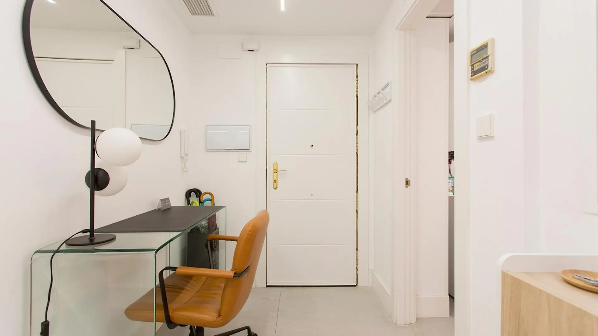 Dali'S Sanctuary In Granada - Private Parking Free Apartment