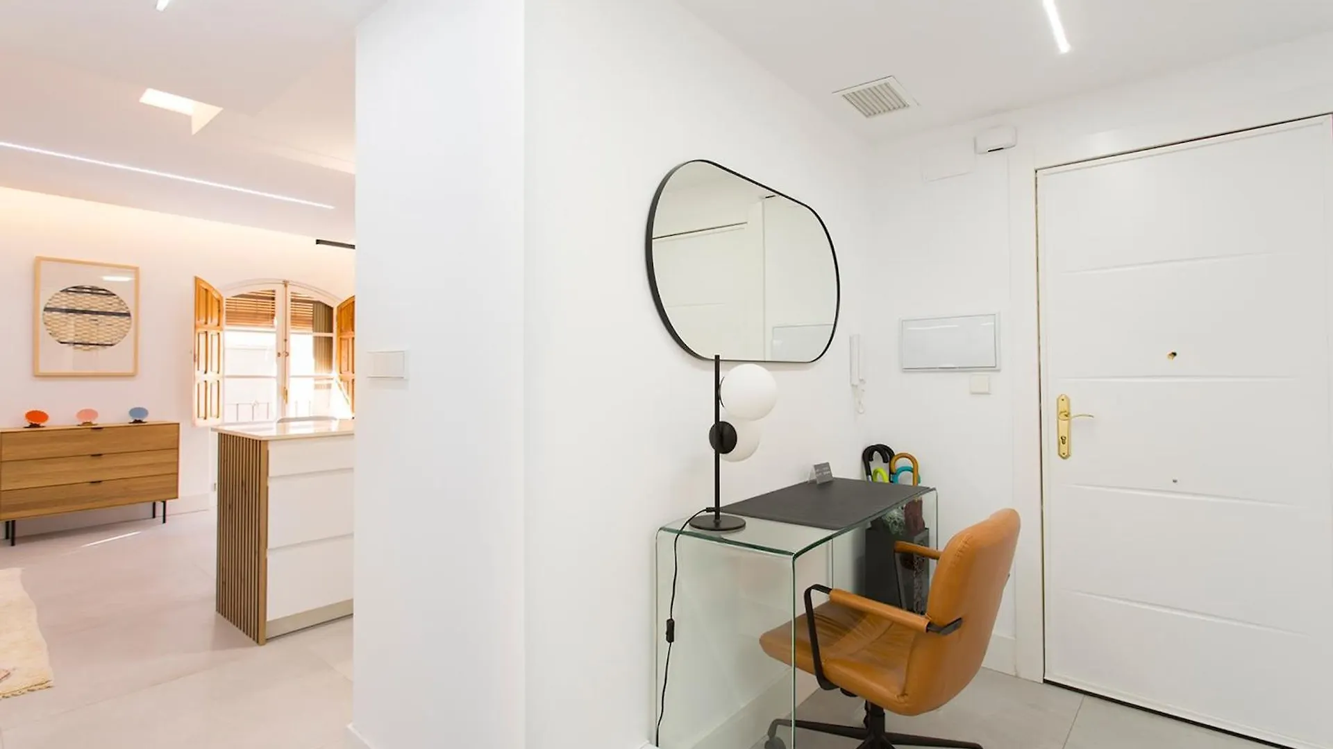 Dali'S Sanctuary In Granada - Private Parking Free Apartment Spain