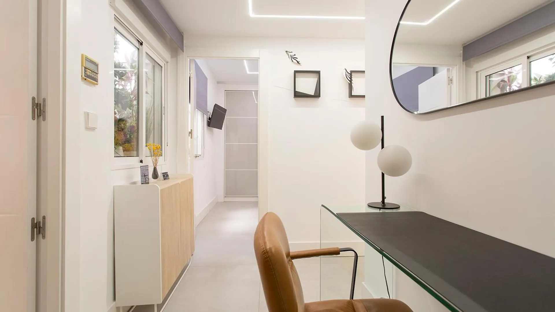 Dali'S Sanctuary In Granada - Private Parking Free Apartment