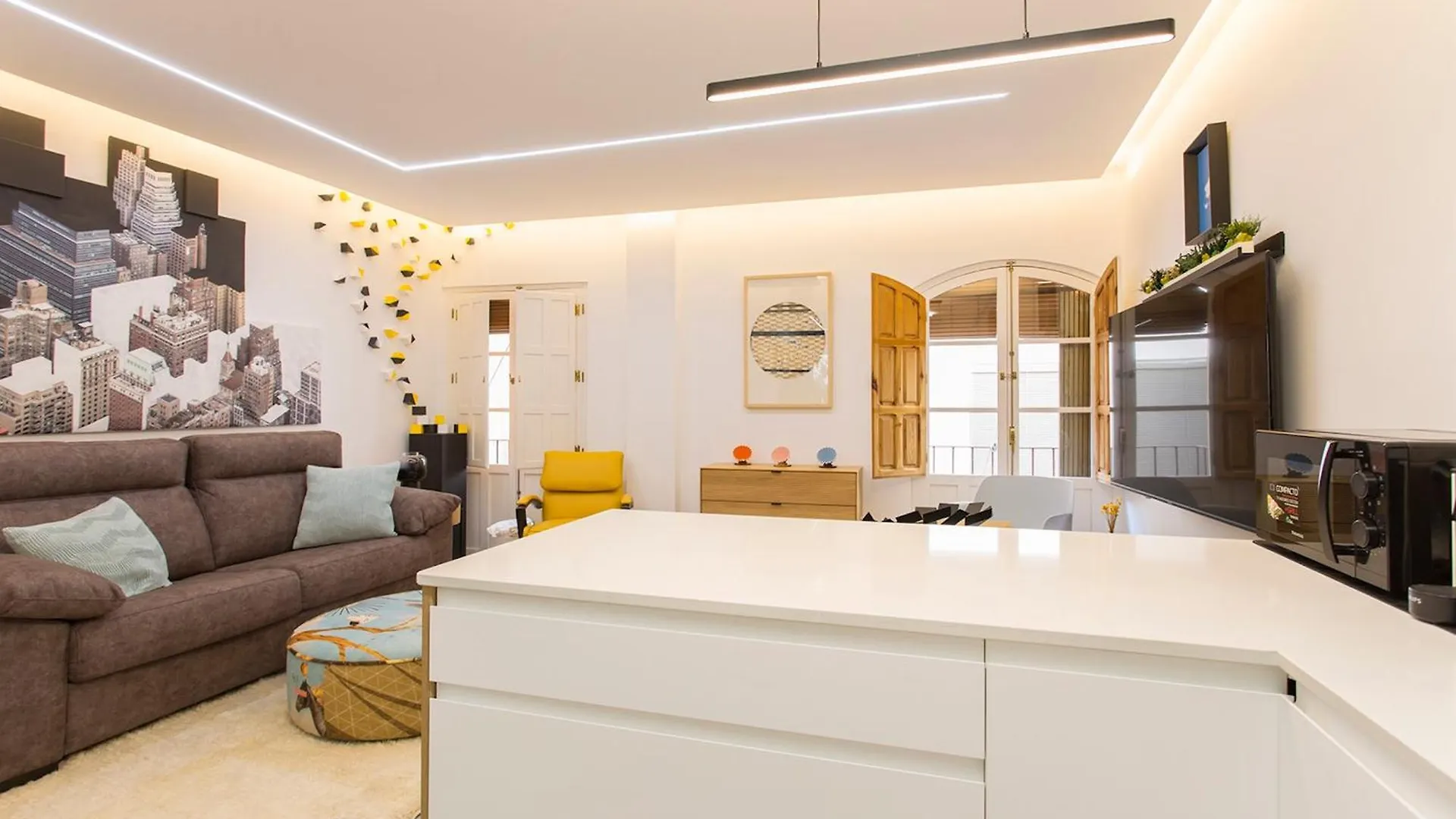 Dali'S Sanctuary In Granada - Private Parking Free Apartment Spain