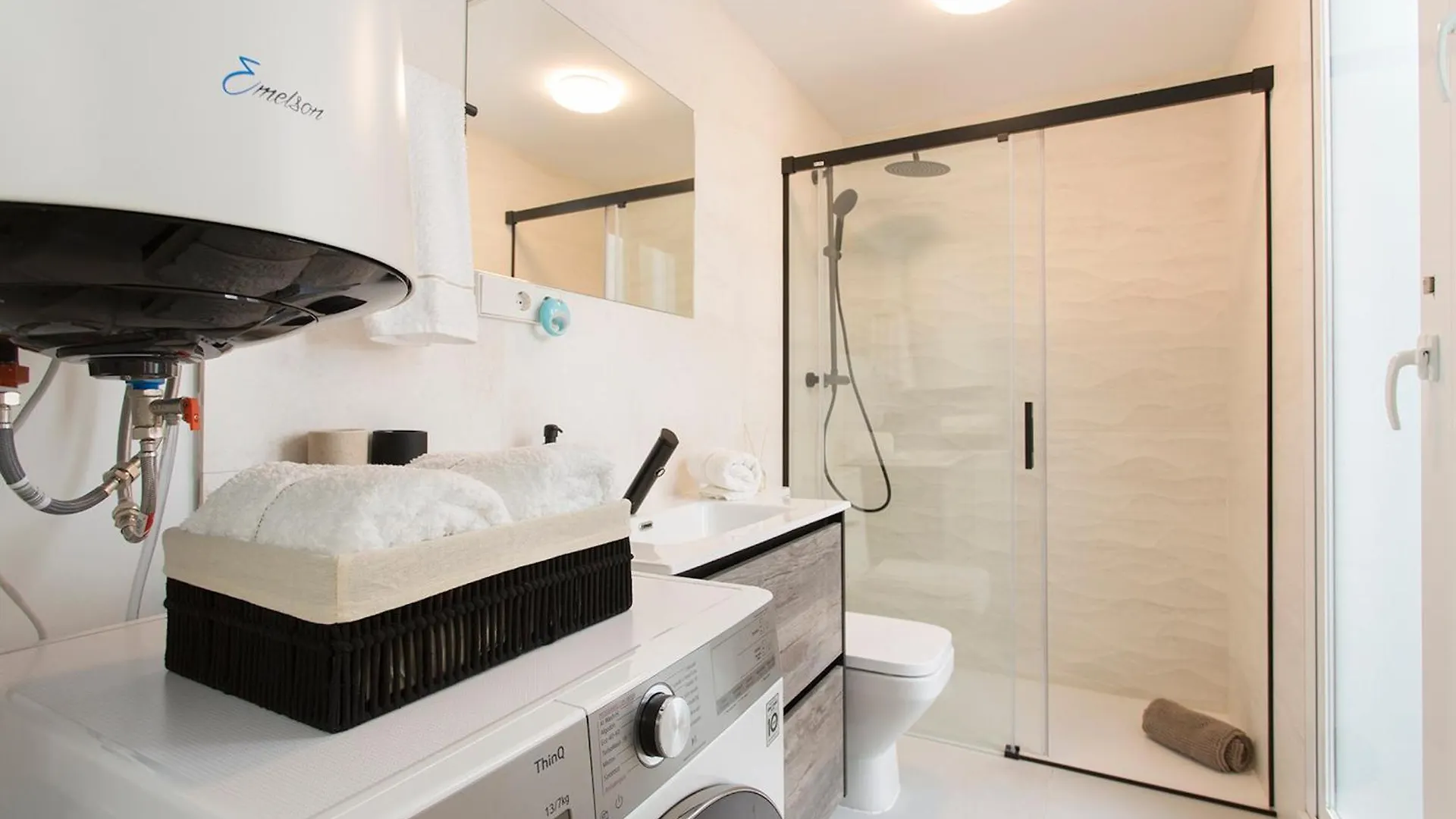 Dali'S Sanctuary In Granada - Private Parking Free Apartment 0*,