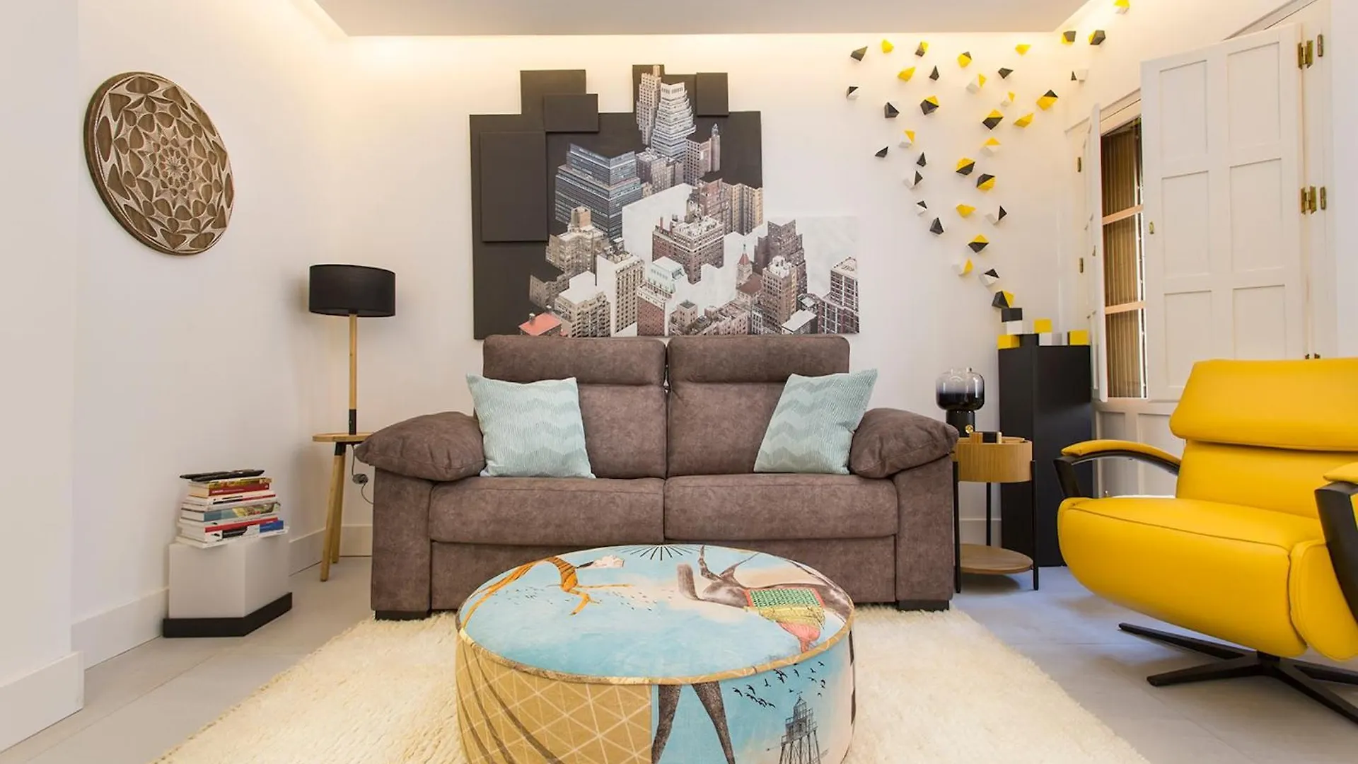 Dali'S Sanctuary In Granada - Private Parking Free Apartment
