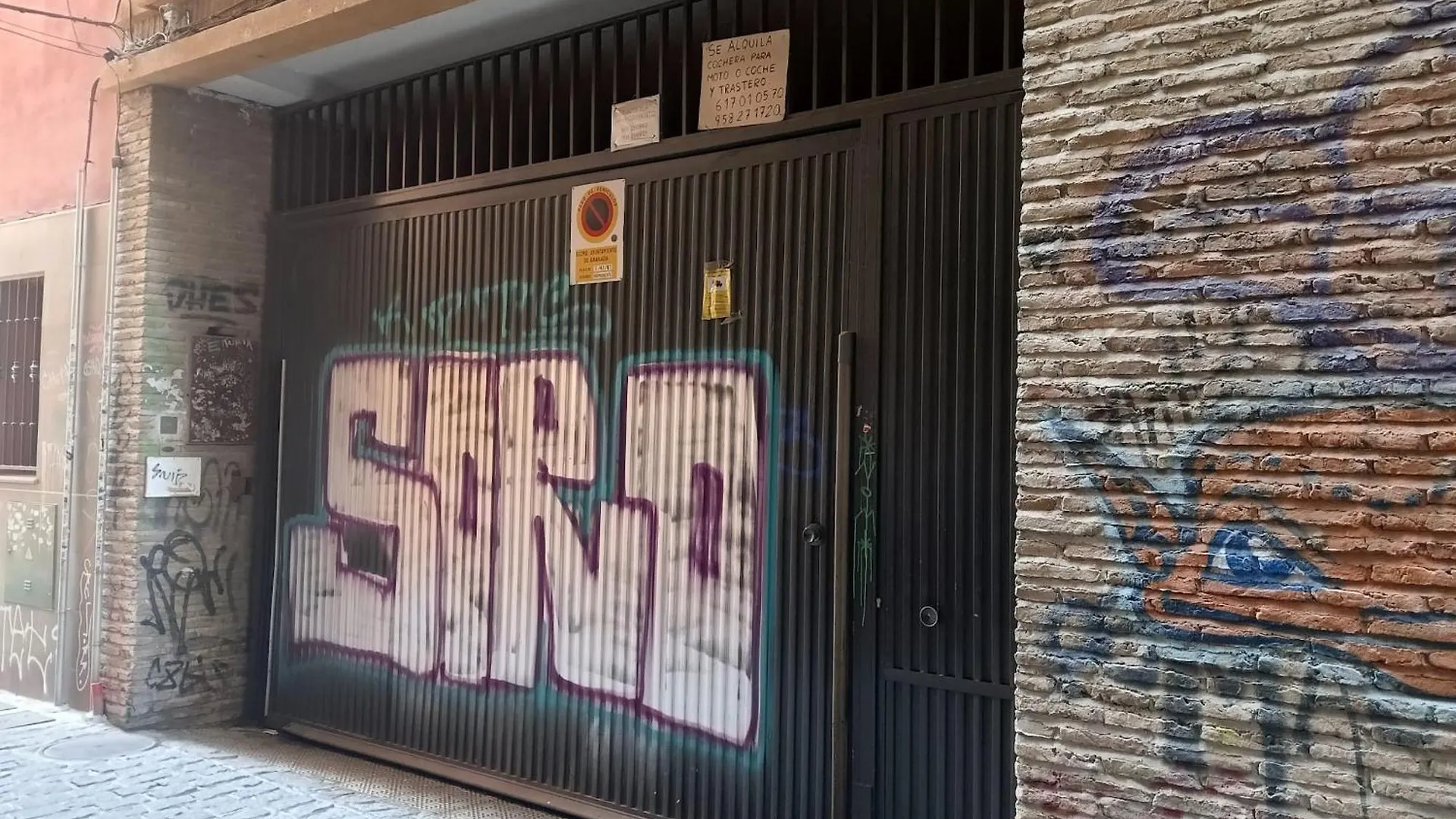 Dali'S Sanctuary In Granada - Private Parking Free Apartment