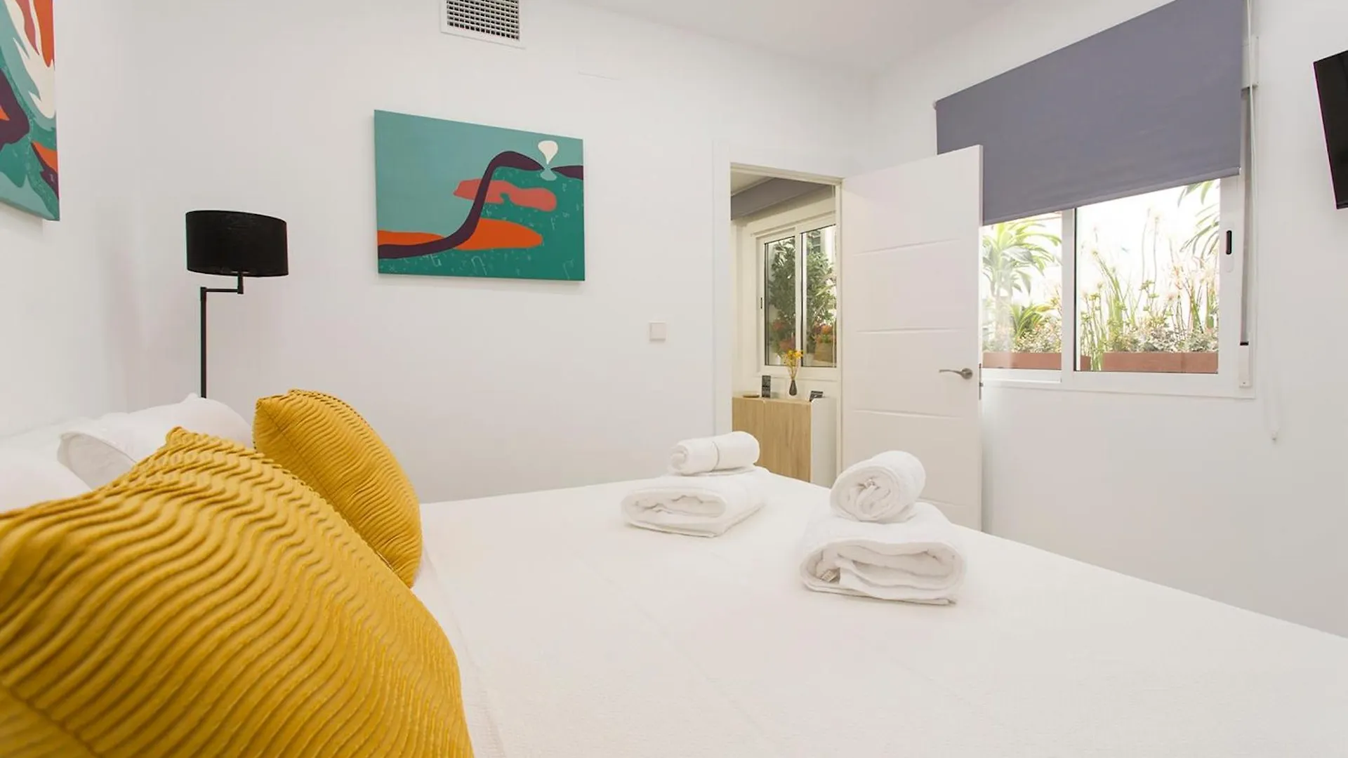 Dali'S Sanctuary In Granada - Private Parking Free Apartment